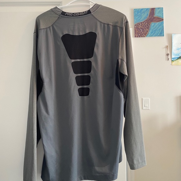 Nike pro-combat dri-fit long sleeve - Picture 2 of 4
